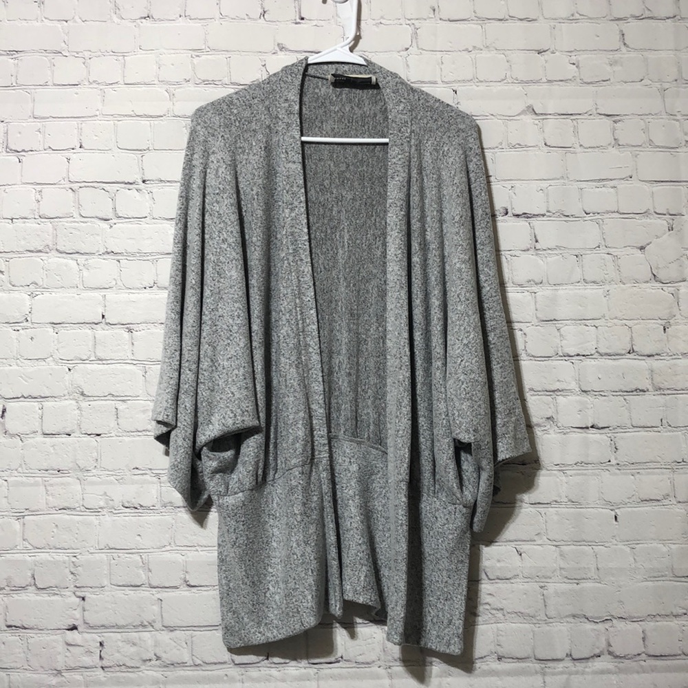 Anthropologie Cardigan in ligth gray